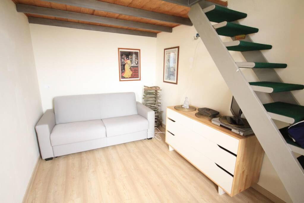 Bilocale Fronte Mare Apartment Марина ди Пиза Екстериор снимка